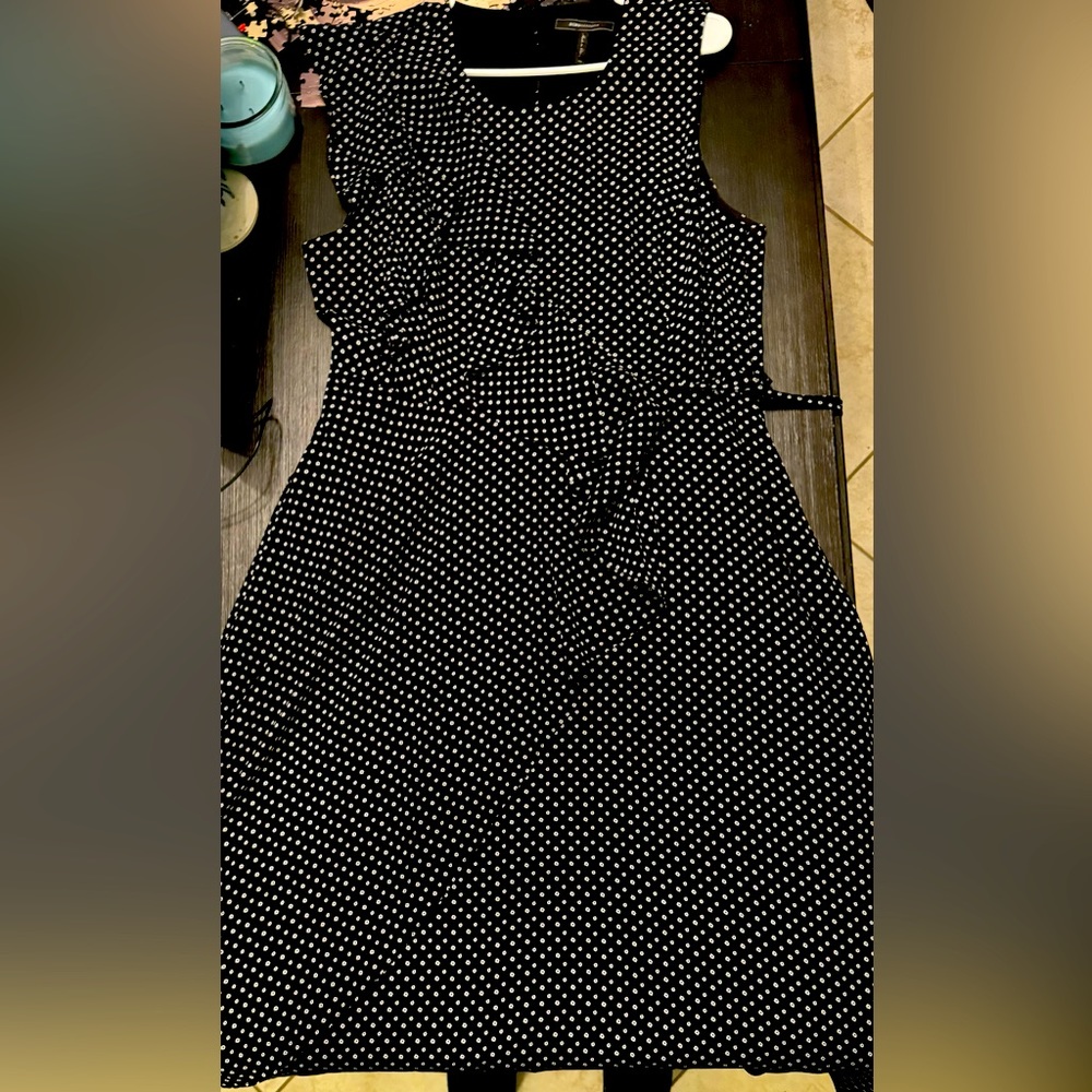 BCBG Never worn - sleeveless dress new with the tags